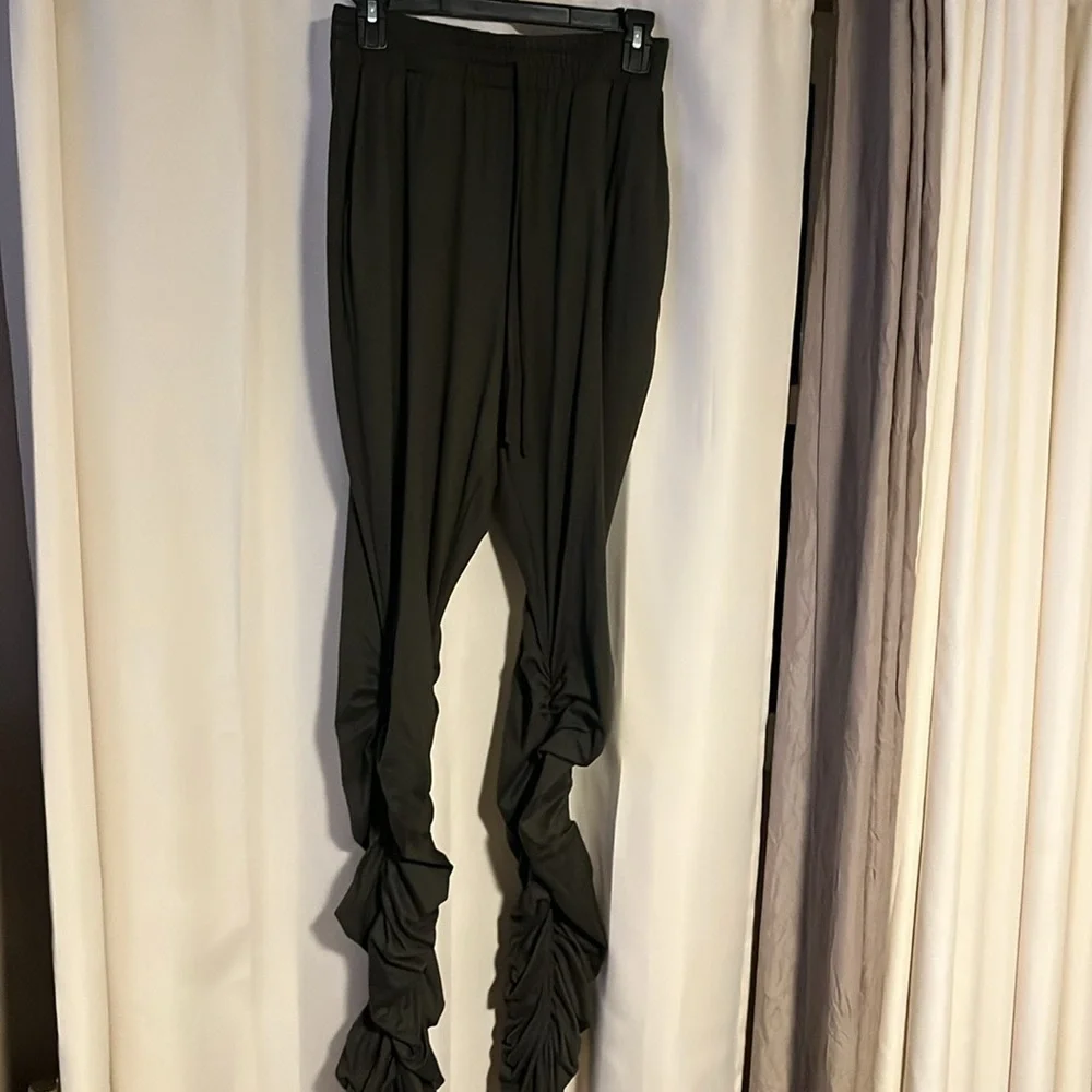 Green stack pants - Picture 2 of 2